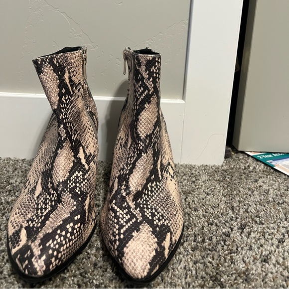 Snake print booties - Picture 3 of 3